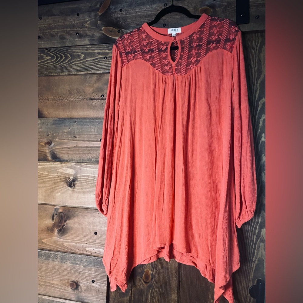 UMGEE Salmon Gauze Lace Tunic Top Size Large